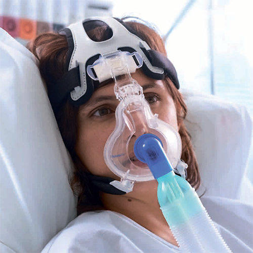 Зачем кислородные маски. Аппарат ИВЛ неинвазивной вентиляции. Маска для искусственной вентиляции. Маска для ингаляционной анестезии.